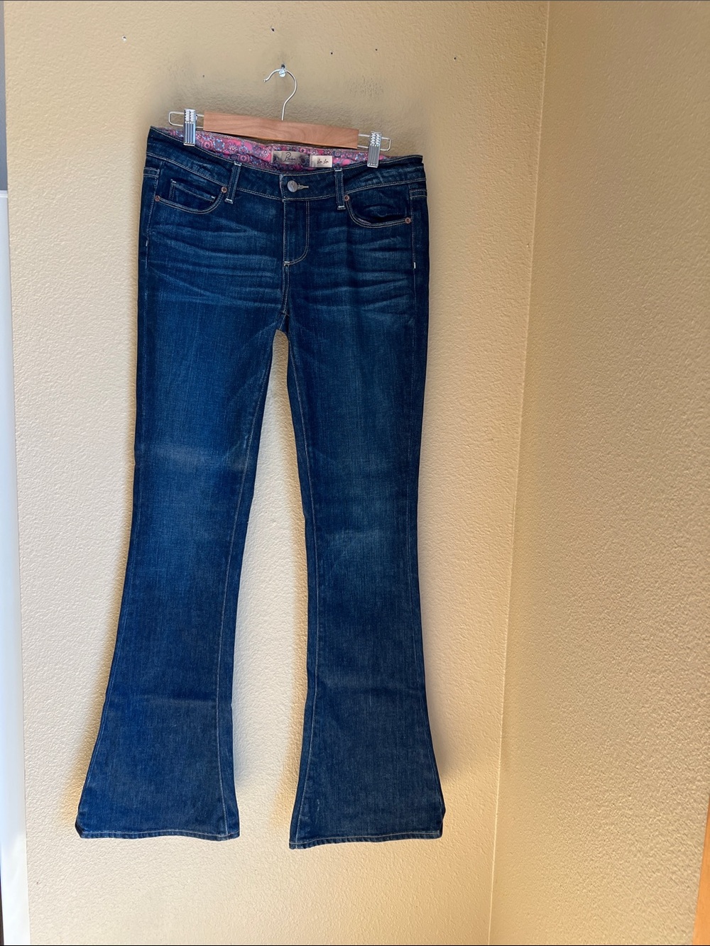 Paige Premium Denim Jeans Lou Lou 29